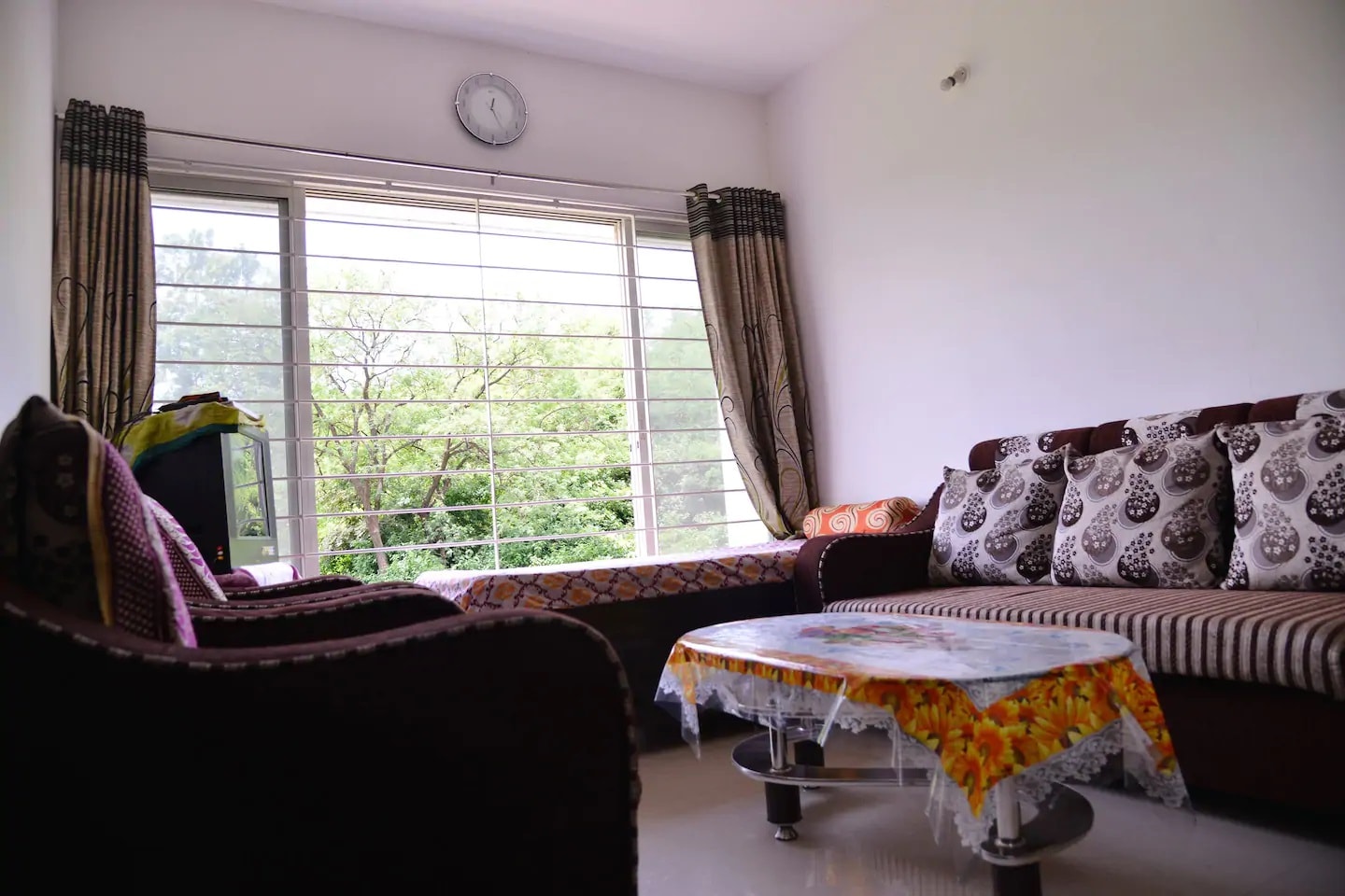 Arnav Homestay - Tap to explore photos
