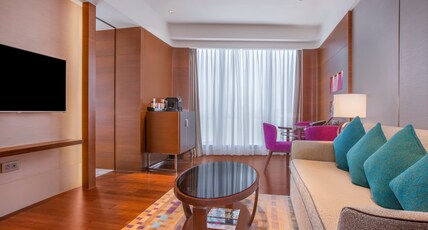 Crowne Plaza Macau Room Type - 1 Bedroom Suite Sea View Crowne Plaza Macau Room Type - 1 Bedroom Suite Sea View