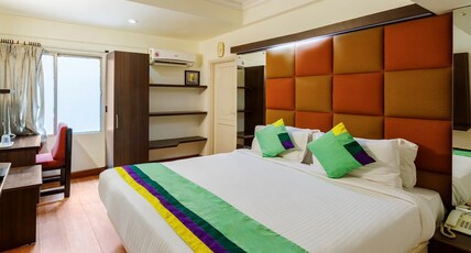 Hotel Crown Room Type - Super Deluxe Room