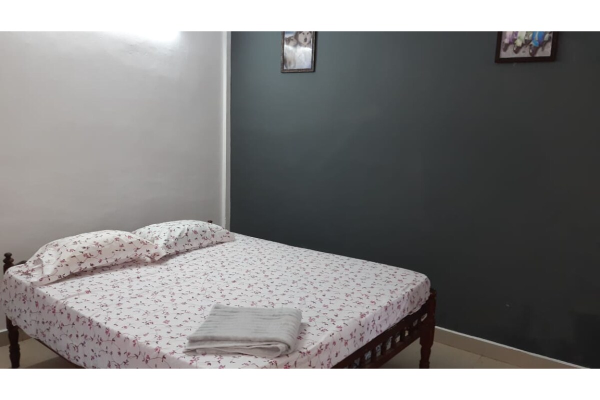 Lana Gold Homestay - Tap to explore photos