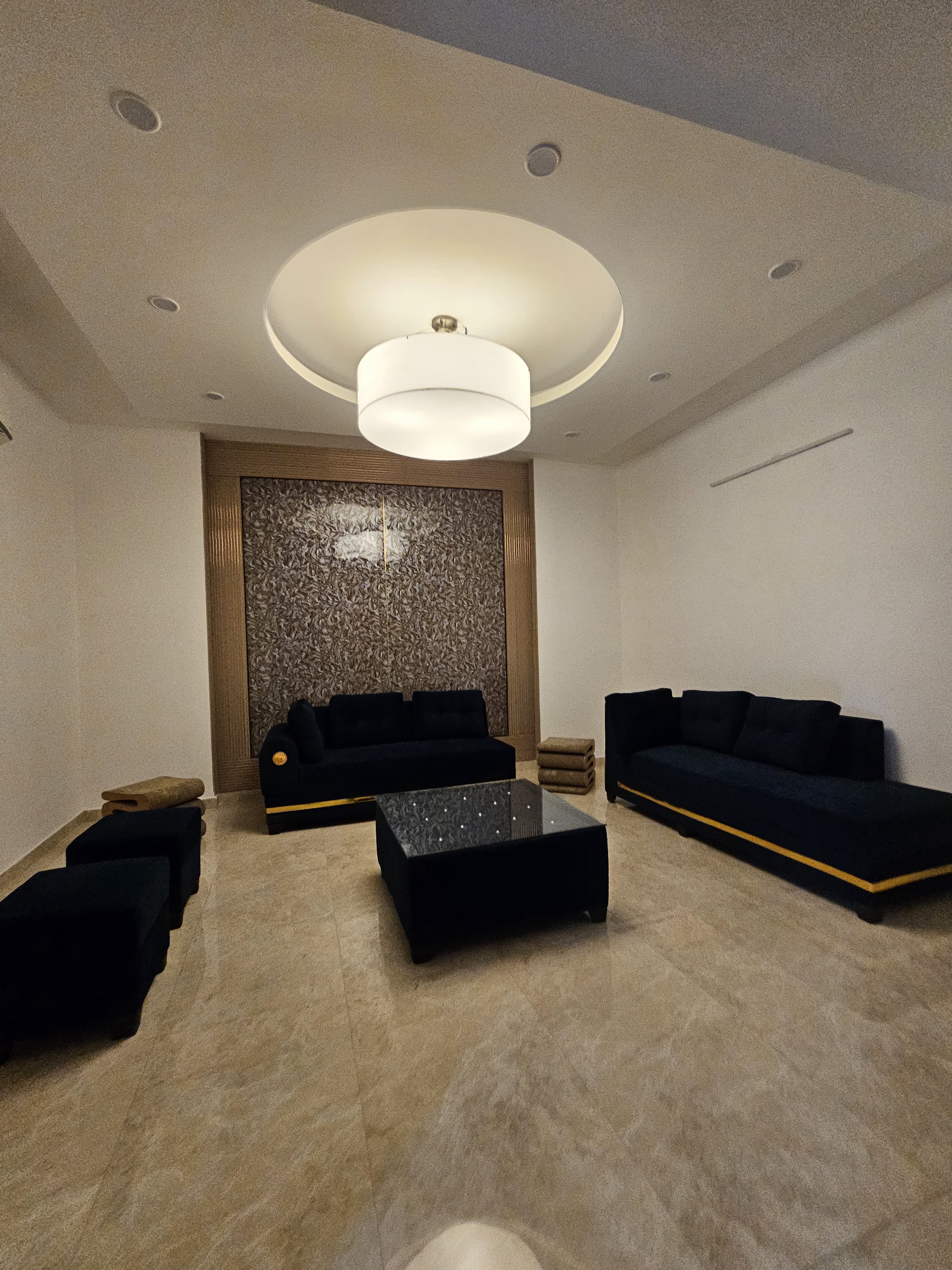 Place to Stay in Gurgaon 3 BHK - Tap to explore photos