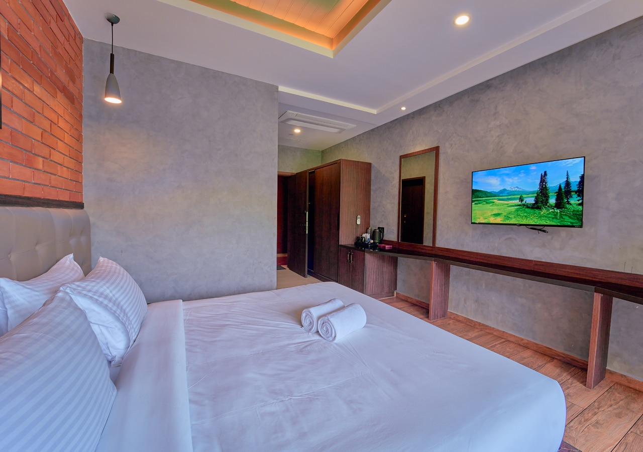 The Saray Munnar by VOYE HOMES - Tap to explore photos