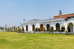 THE GRAND KASTURI