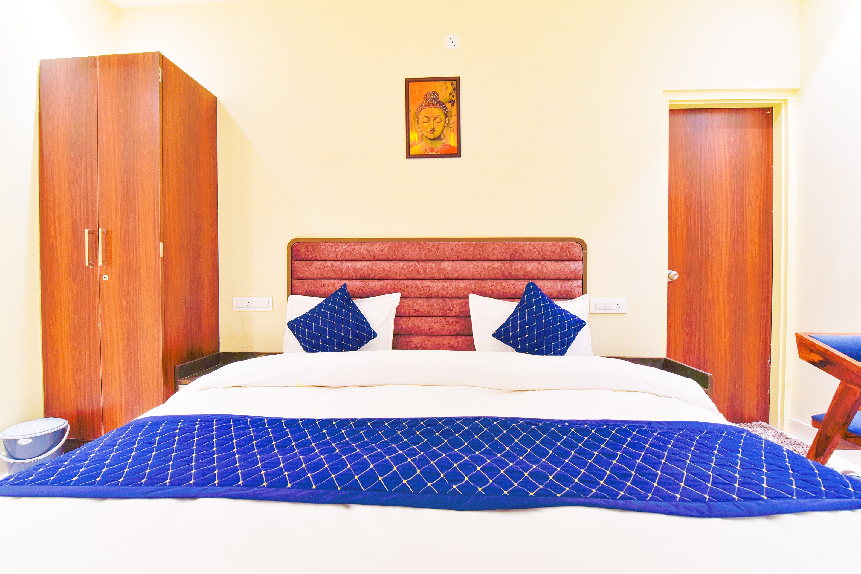 SUNRISE HOTEL - Tap to explore photos