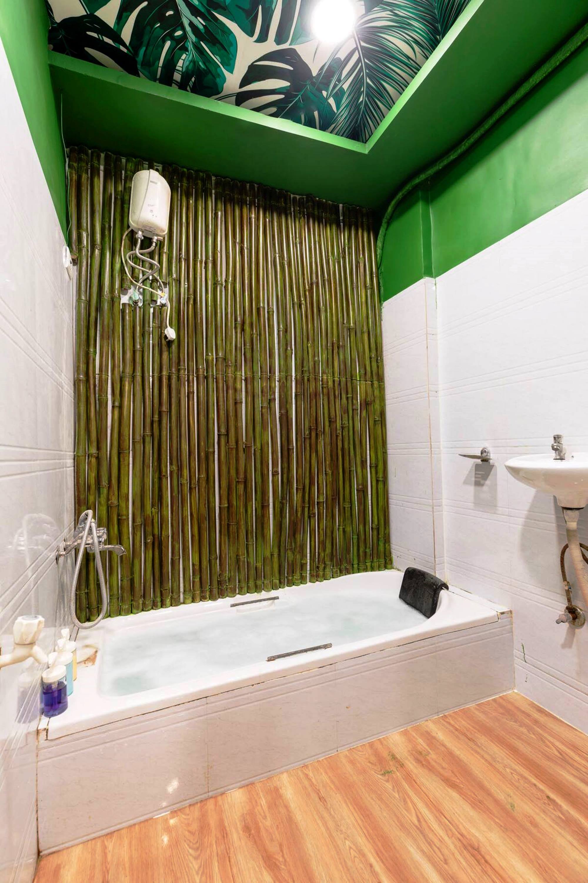 Tropical Room with a Bathtub - Tap to explore photos