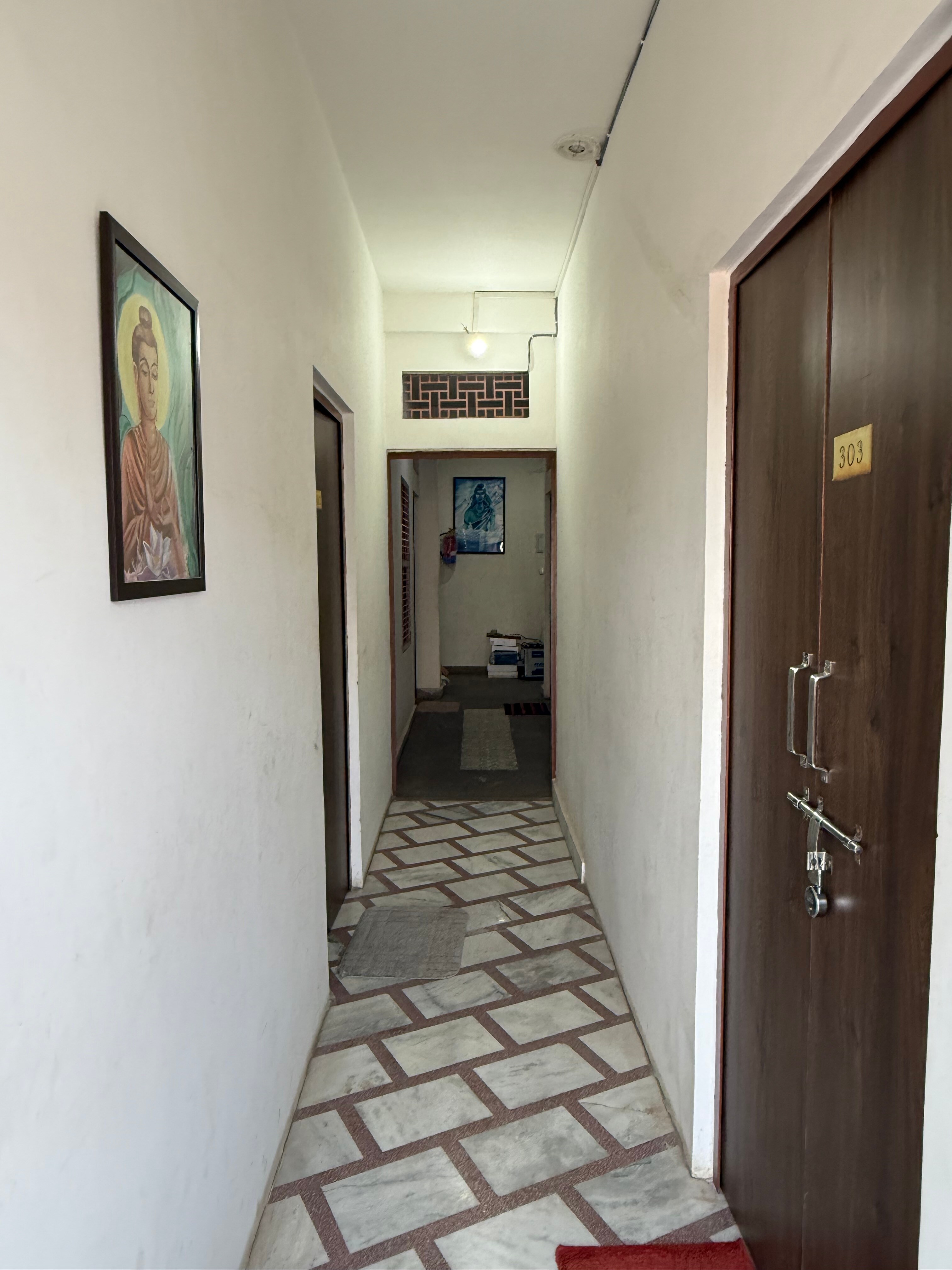 Rama Gopal Atithi Ashram - Tap to explore photos
