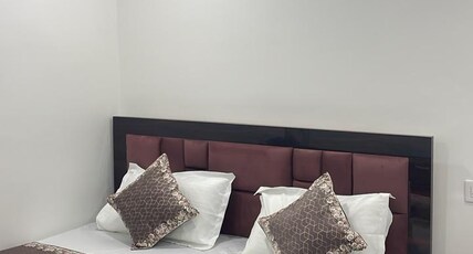 Janki Palace Hotel & Restaurant Room Type - Deluxe Room