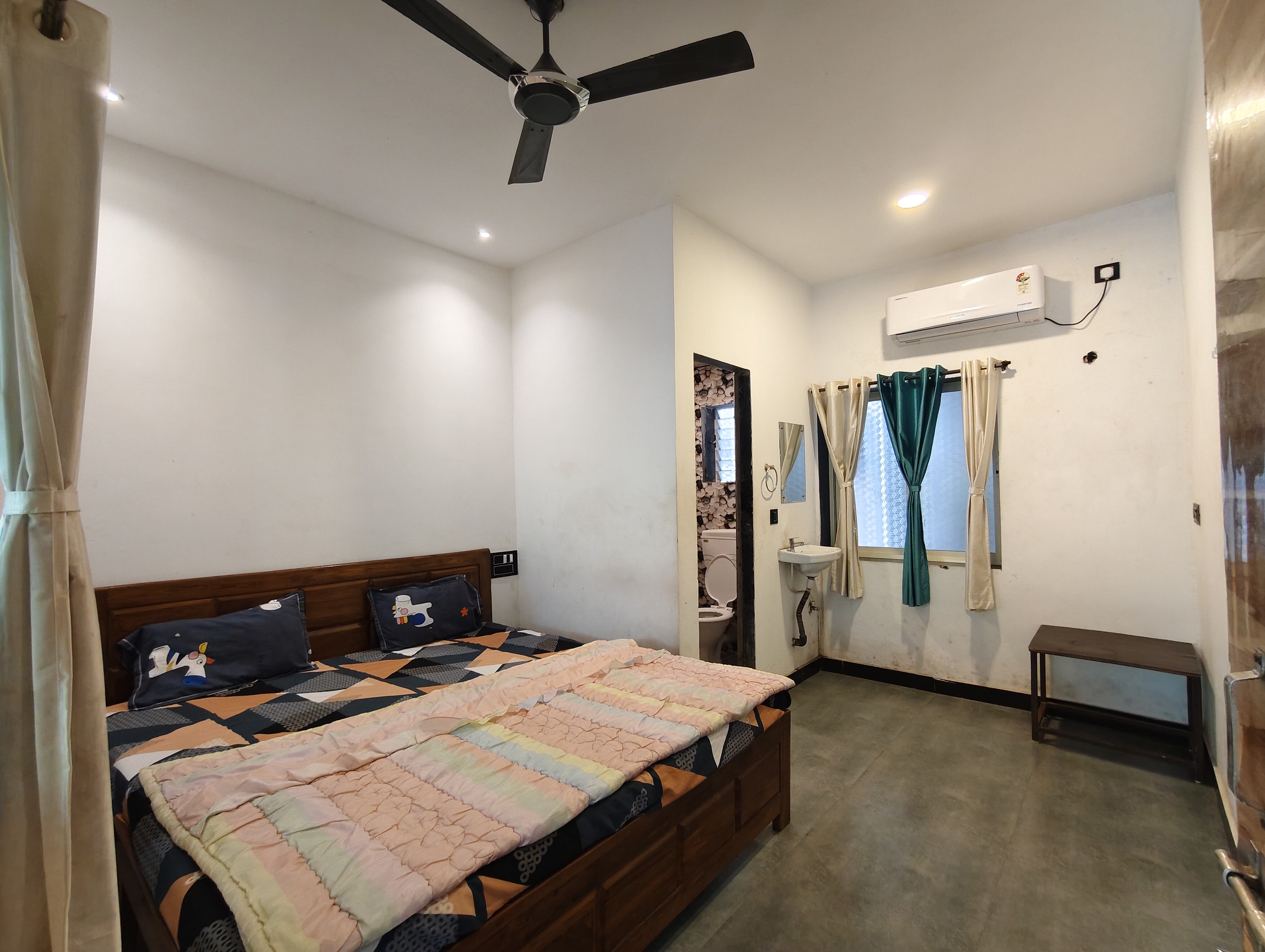 JIYAS HOME STAY - Tap to explore photos