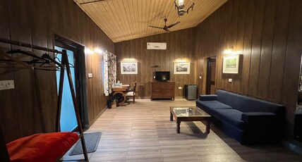 Mikes Forest Retreat Room Type - Lilium Super Deluxe Room