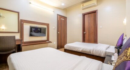 Hotel Sunday inn Room Type - Super Deluxe Room (Ac) With Free Wi-Fi Hotel Sunday inn Room Type - Super Deluxe Room (Ac) With Free Wi-Fi