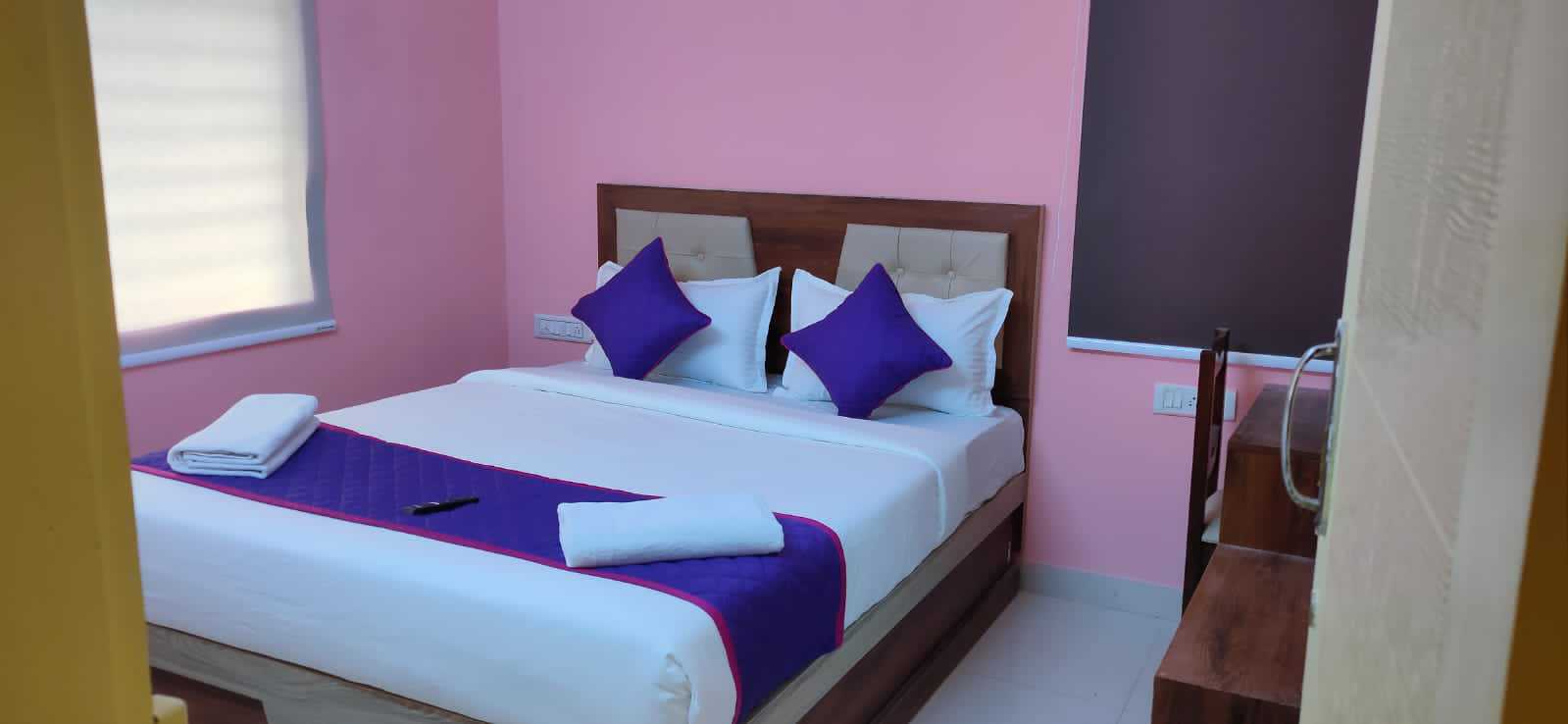 Hotel O Raj Comforts - Tap to explore photos