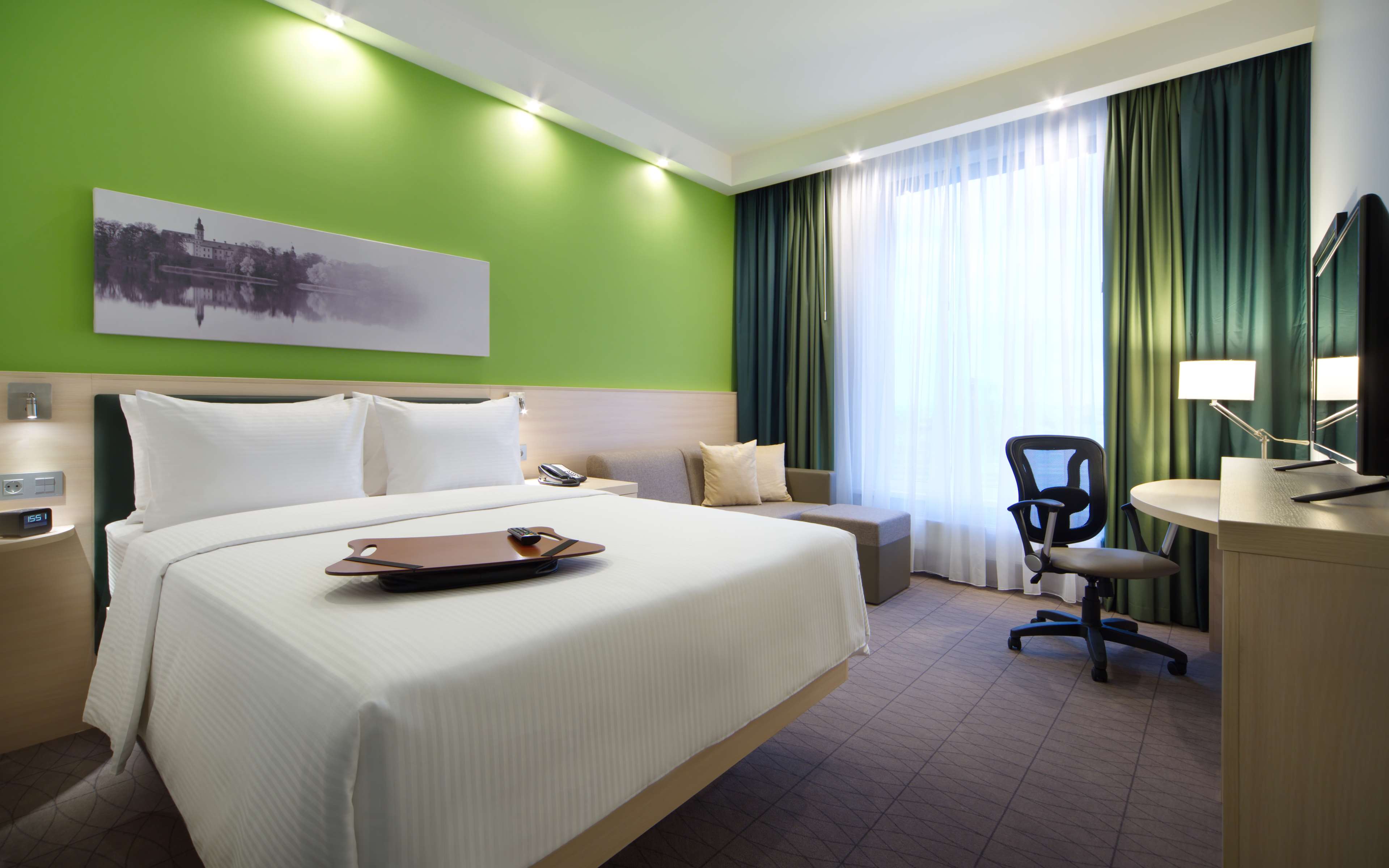 HAMPTON BY HILTON MINSK CITY CENTRE - Tap to explore photos