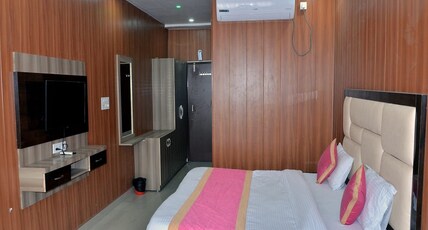 Hotel Deep Room Type - Super Deluxe Room