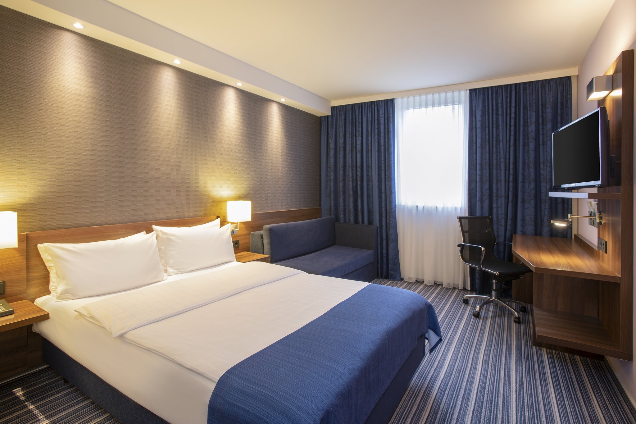 Holiday Inn Express Neunkirchen - Tap to explore photos