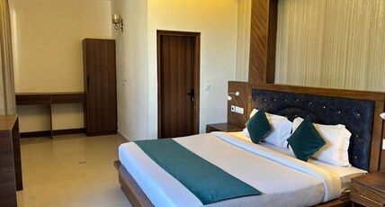 Hotel Heaven and Hills Room Type - Deluxe Room With Garden View