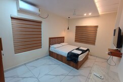 Mabrook Hotel