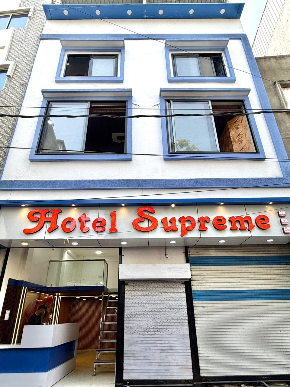 Hotel SUPREME - Tap to explore photos