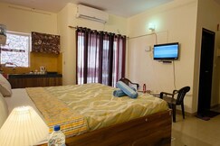 Peaceful AC Flat 5 Min Prem Banke Bihari Mandir