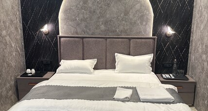 Hotel Maheshwari and Banquet Hall Room Type - Luxury Room