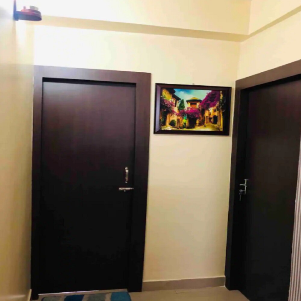 Modern amenities with bright, spacious, cozy rooms - Tap to explore photos