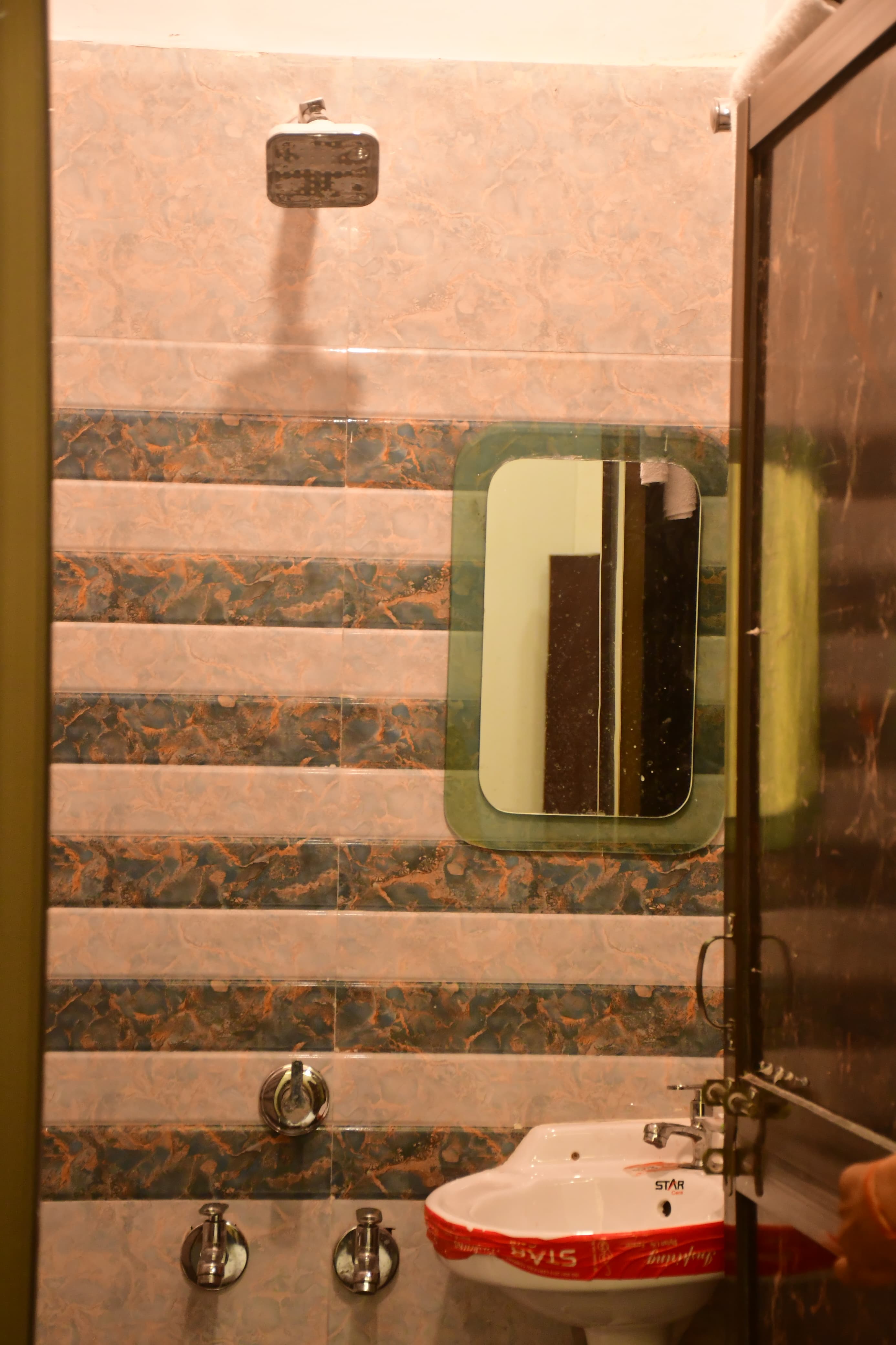 Narayan Niwas Inn - Tap to explore photos