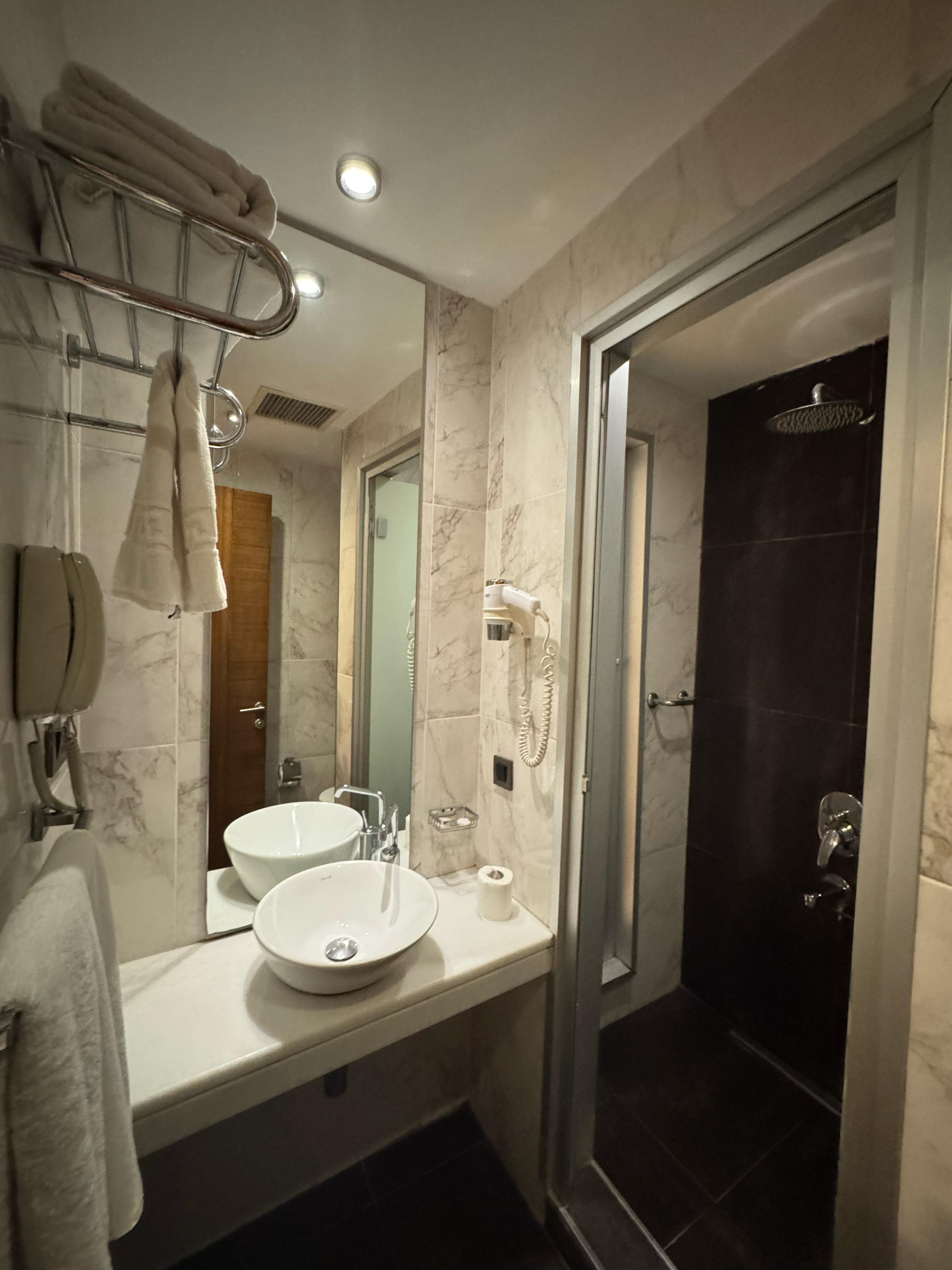 Style Star Hotel Cihangir - Tap to explore photos