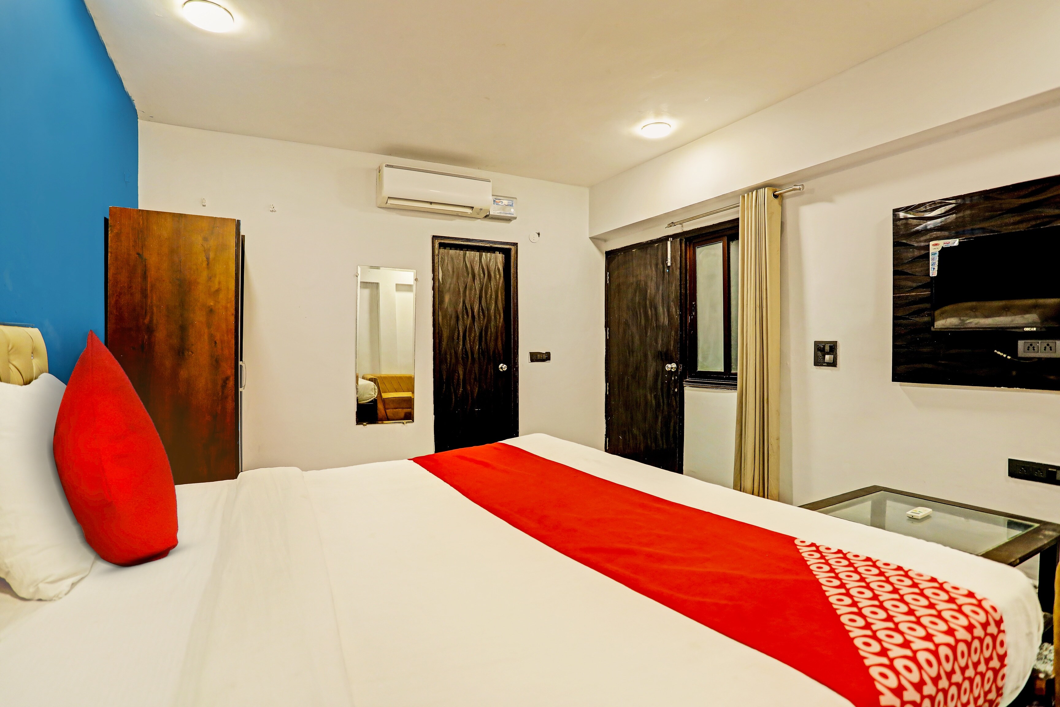 Hotel O Wamson - Tap to explore photos