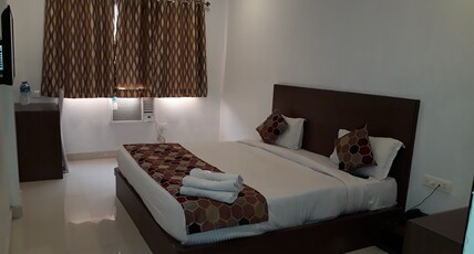 Hotel Delux Inn Room Type - Executive Room
