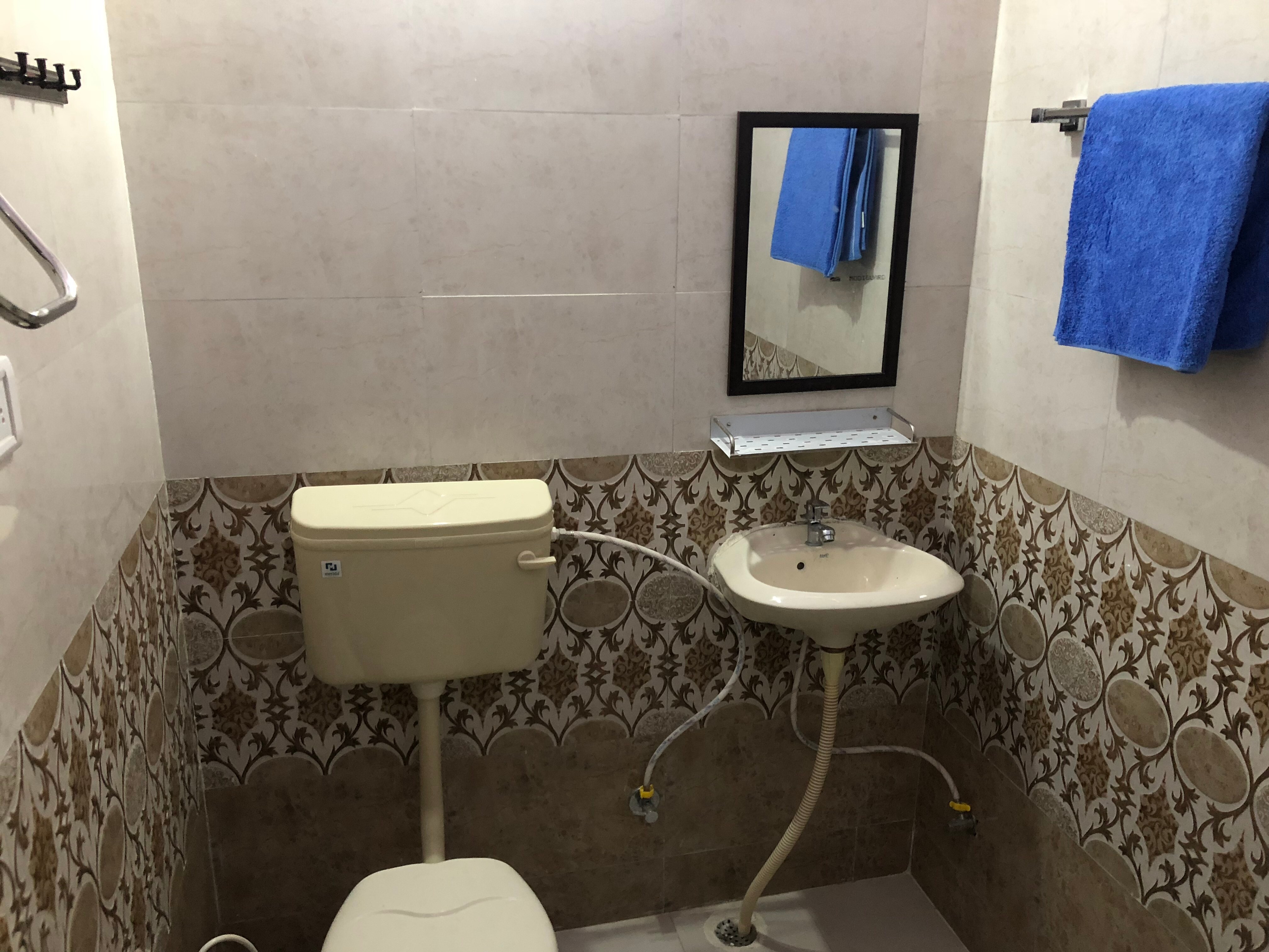CHARMI ROOMS AND RESTAURANT - Tap to explore photos