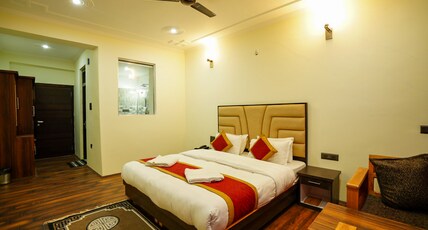 Summer Inn - 10 mins From the Leh Airport Room Type - Deluxe Room with Balcony
