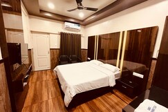 Hotel Vaibhav Palace