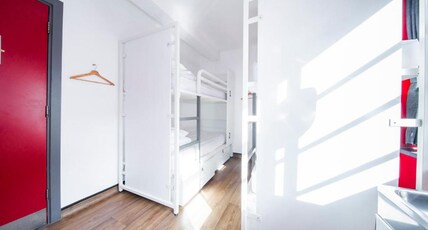 Generator Hostel London Room Type - Bed in 4 bed Dorm - Shared Bathrooms