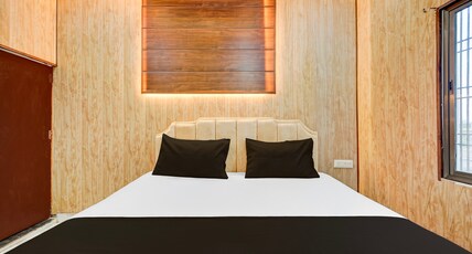 Hotel O Om Kaar Nath athithi newas Room Type - Classic