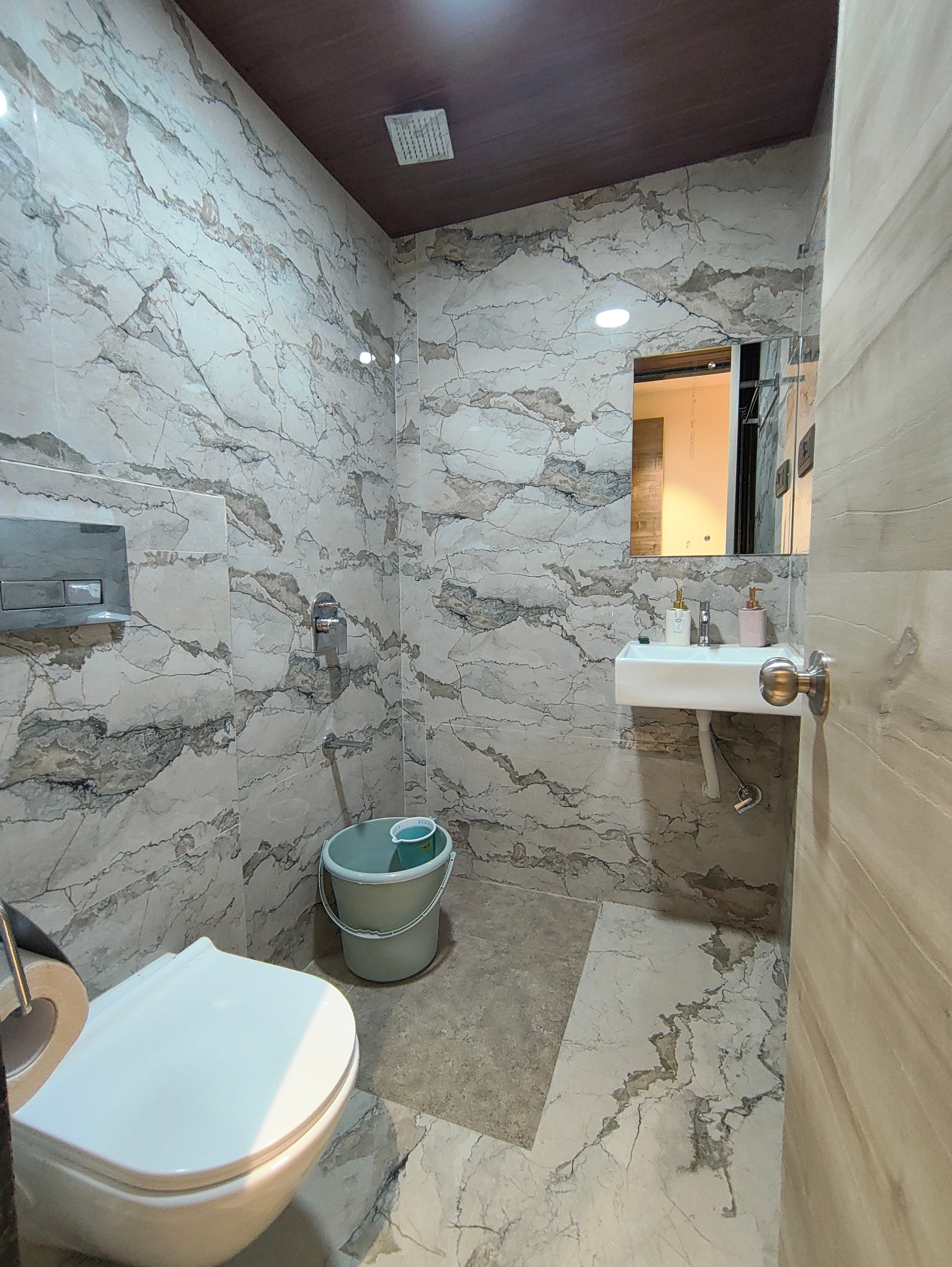 Hotel Darshan Palace - Tap to explore photos