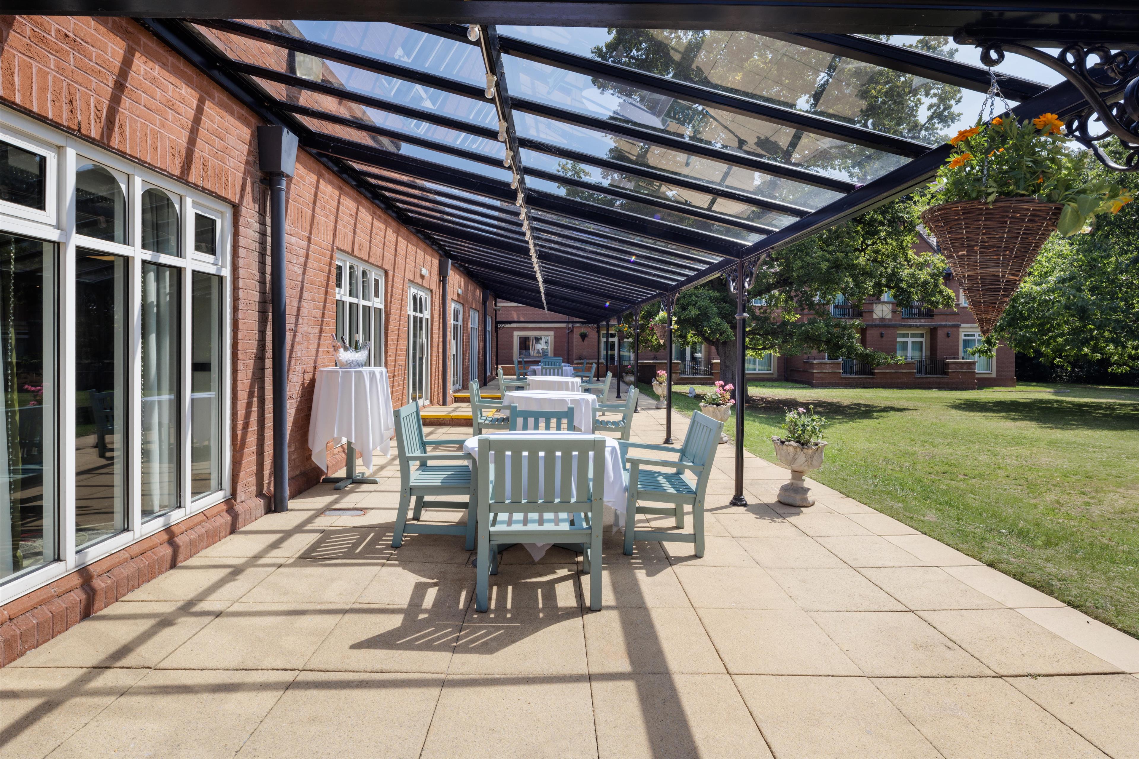 Hilton St Anne's Manor, Bracknell - Tap to explore photos
