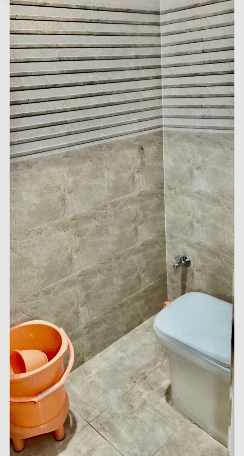 Hotel Girdhari Varanasi - Tap to explore photos