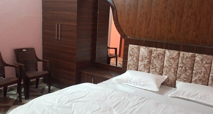 Kaushalya Dham Guest House Room Type - Deluxe Room