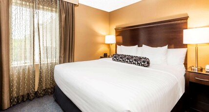 La Quinta Inn & Suites by Wyndham Seattle Downtown Room Type - 1 King Bed, One-Bedroom, Suite, Non-Smoking