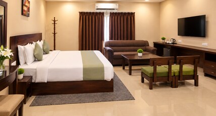 Hotel Shubham Grand || Near KIIT, DLF Cyber City & Infocity Room Type - Suite Room