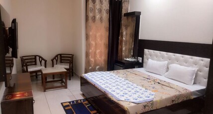 Uttam Residency Room Type - Deluxe Room