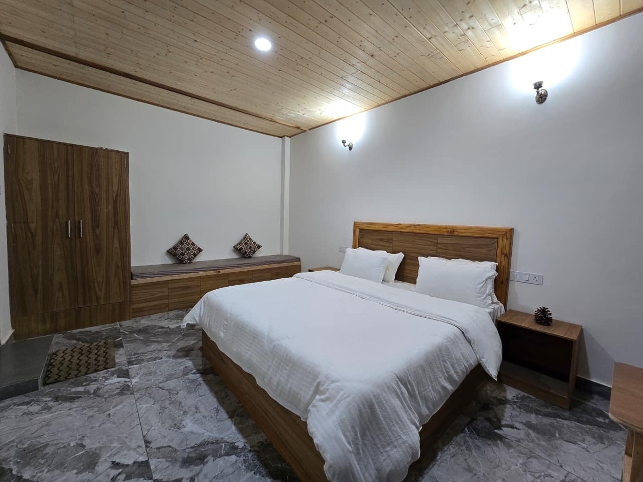 Keshav Retreat Homestay - Tap to explore photos