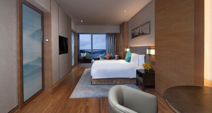 Crowne Plaza HANGZHOUONETHOUSANDISLANDLAKE Room Type - 1 Bedroom Suite Lake View