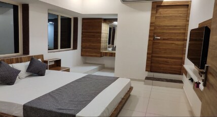 Shashwat Dormitory Room Type - junior suite non a/c room