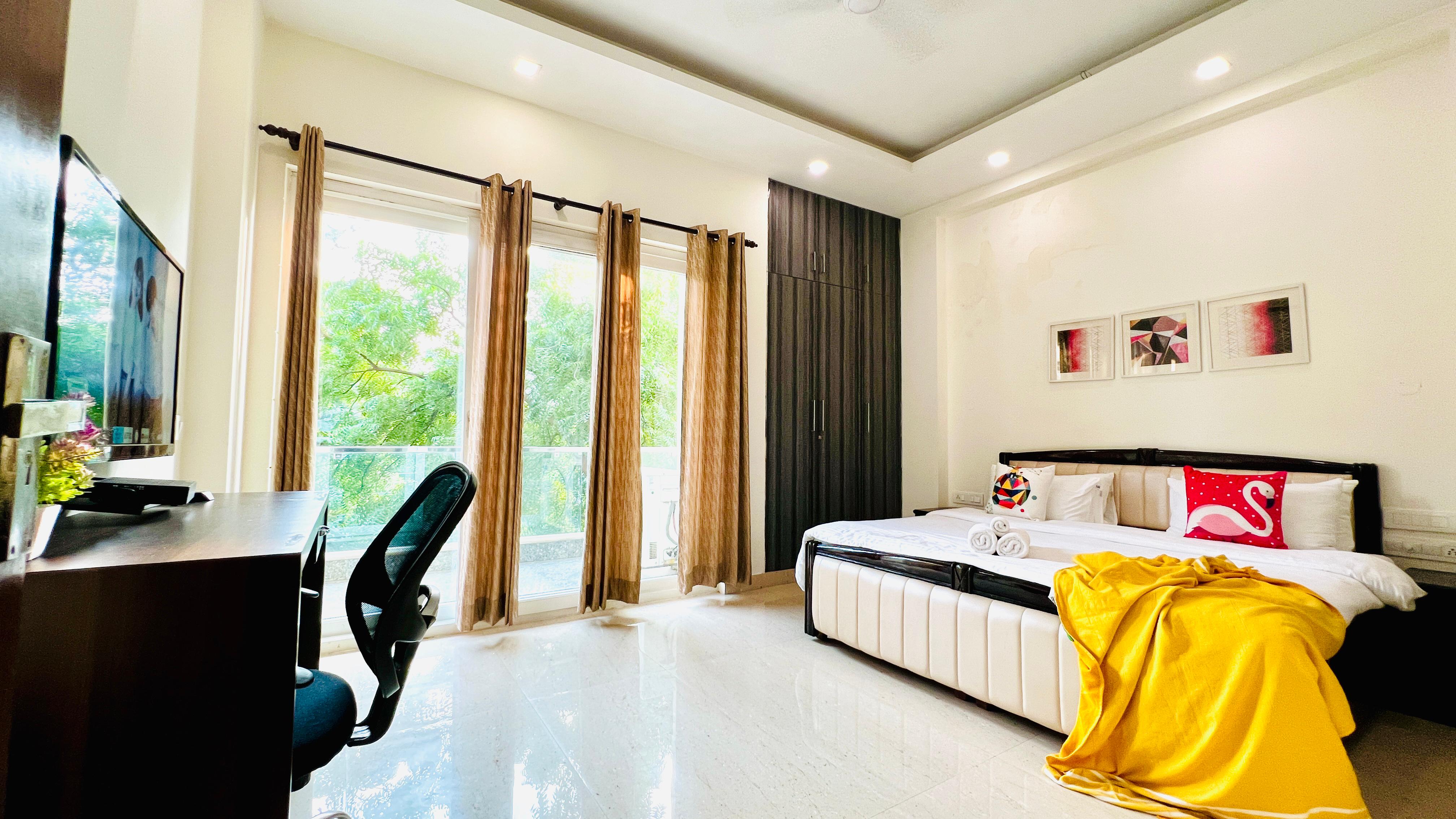 BluO 1BHK - DLF CyberCity - Lift, Parking, Balcony - Tap to explore photos