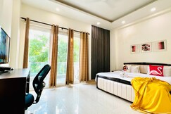 BluO 1BHK - DLF CyberCity - Lift, Parking, Balcony