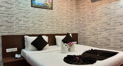 Hotel Sea Rock Villa Room Type - Deluxe AC Room