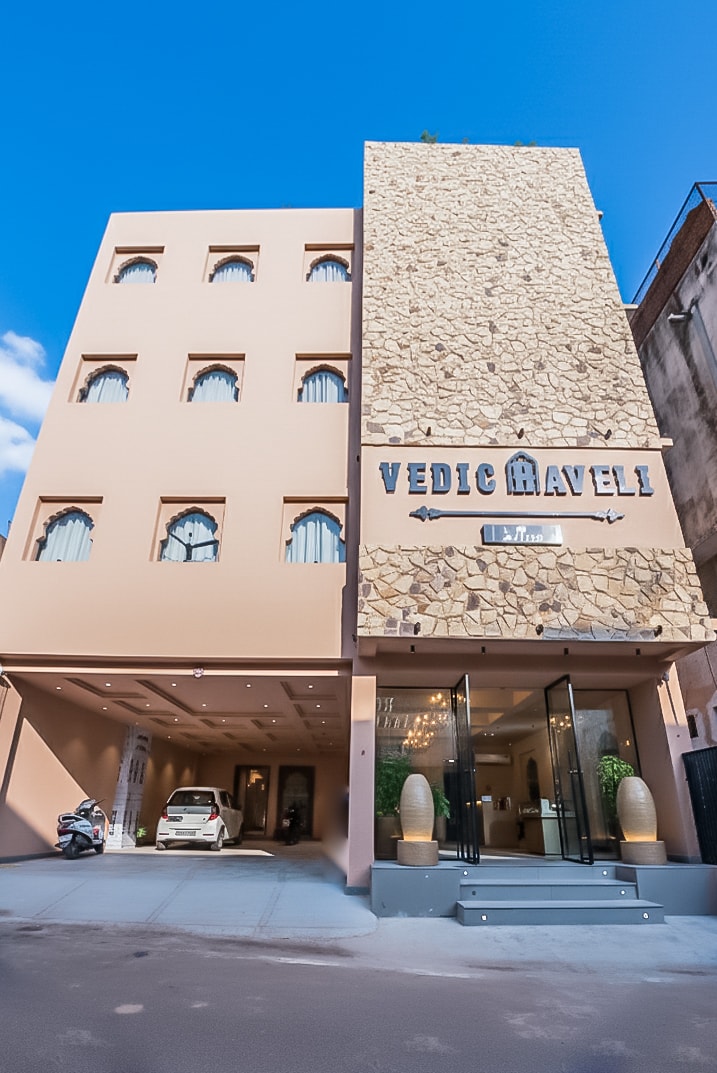 Arina Vedic Haveli Haridwar (2 Min walk for Ganga Ghat) - Tap to explore photos