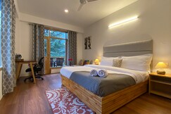 Getaway Stays Manali | River-view Rooms