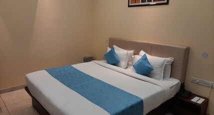 Clarks Inn Dudhwa Room Type - DELUXE
