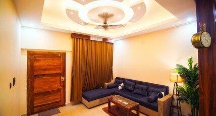GreatMeadowsHomes Luxury Home Room Type - Deluxe Suite 2